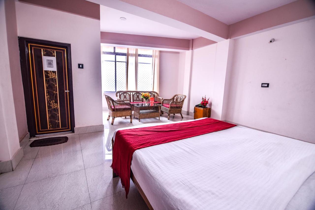 קלימפונג Hotel Aashiyana מראה חיצוני תמונה